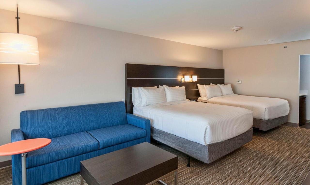 Holiday Inn Express & Suites - Dodge City By Ihg Ngoại thất bức ảnh