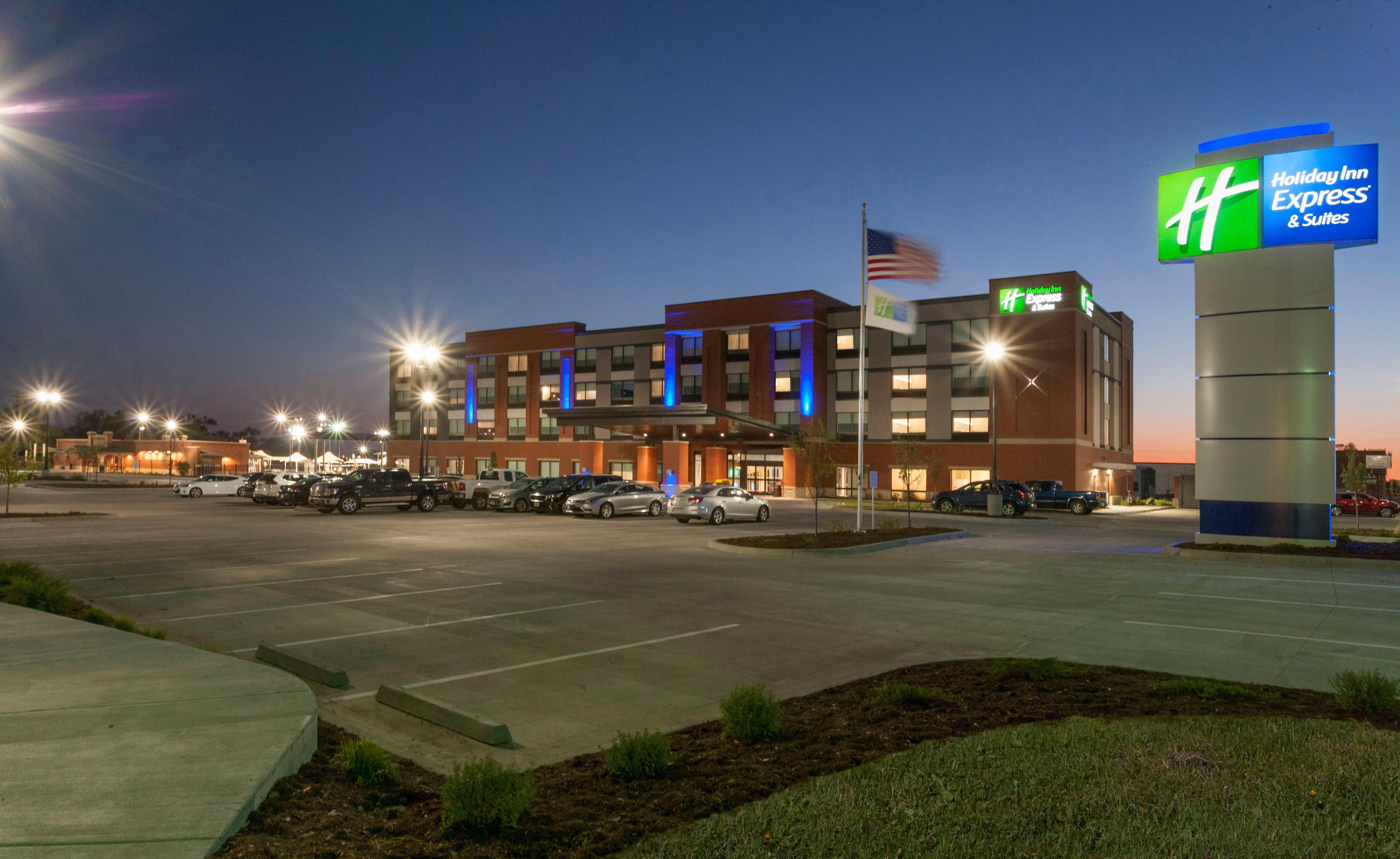 Holiday Inn Express & Suites - Dodge City By Ihg Ngoại thất bức ảnh