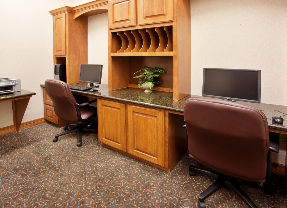 Holiday Inn Express & Suites - Dodge City By Ihg Ngoại thất bức ảnh